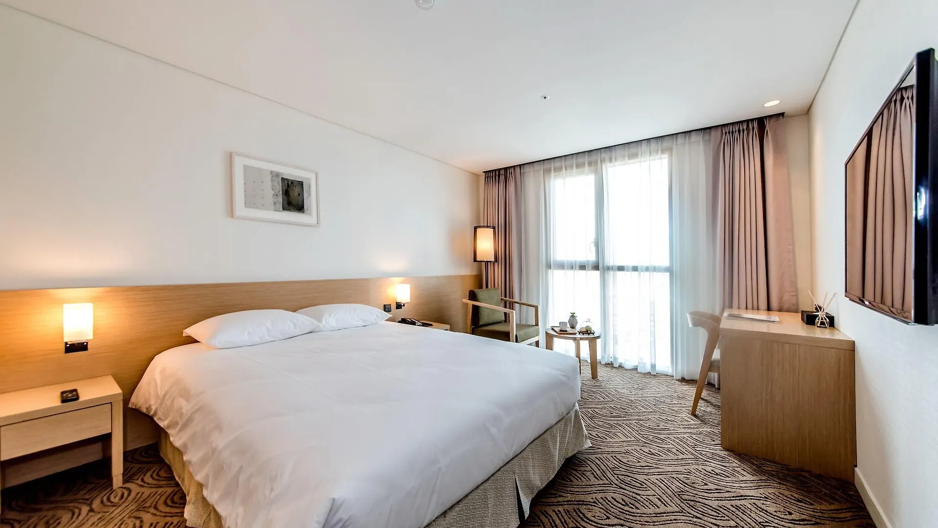 Jeju Central City Hotel 3*,