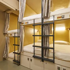  Capsule hotel K2 Singapore